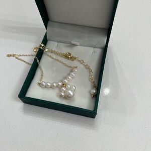 Pearl necklace